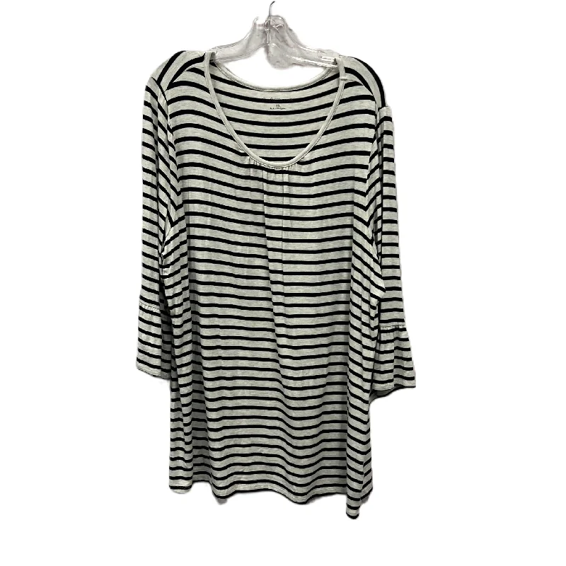 Top Long Sleeve By Croft And Barrow In Grey, Size: 2x