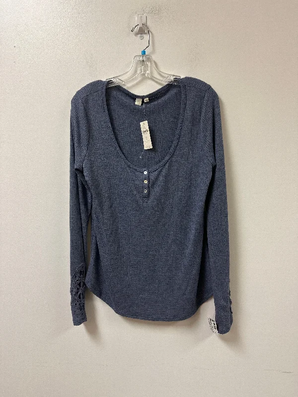 Top Long Sleeve By Anthropologie In Blue, Size: L Modern Men's Tech