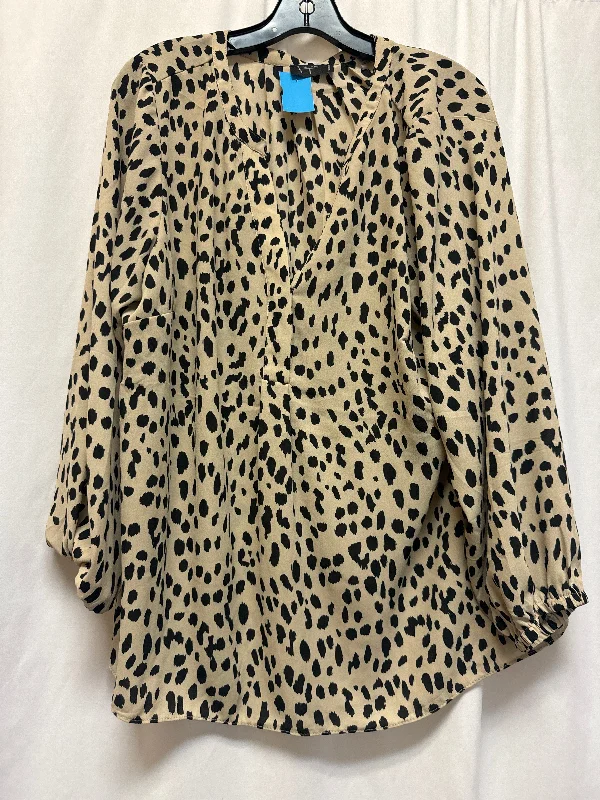 Top Long Sleeve By Tahari By Arthur Levine In Animal Print, Size: 1x Elegant Men's Formal 