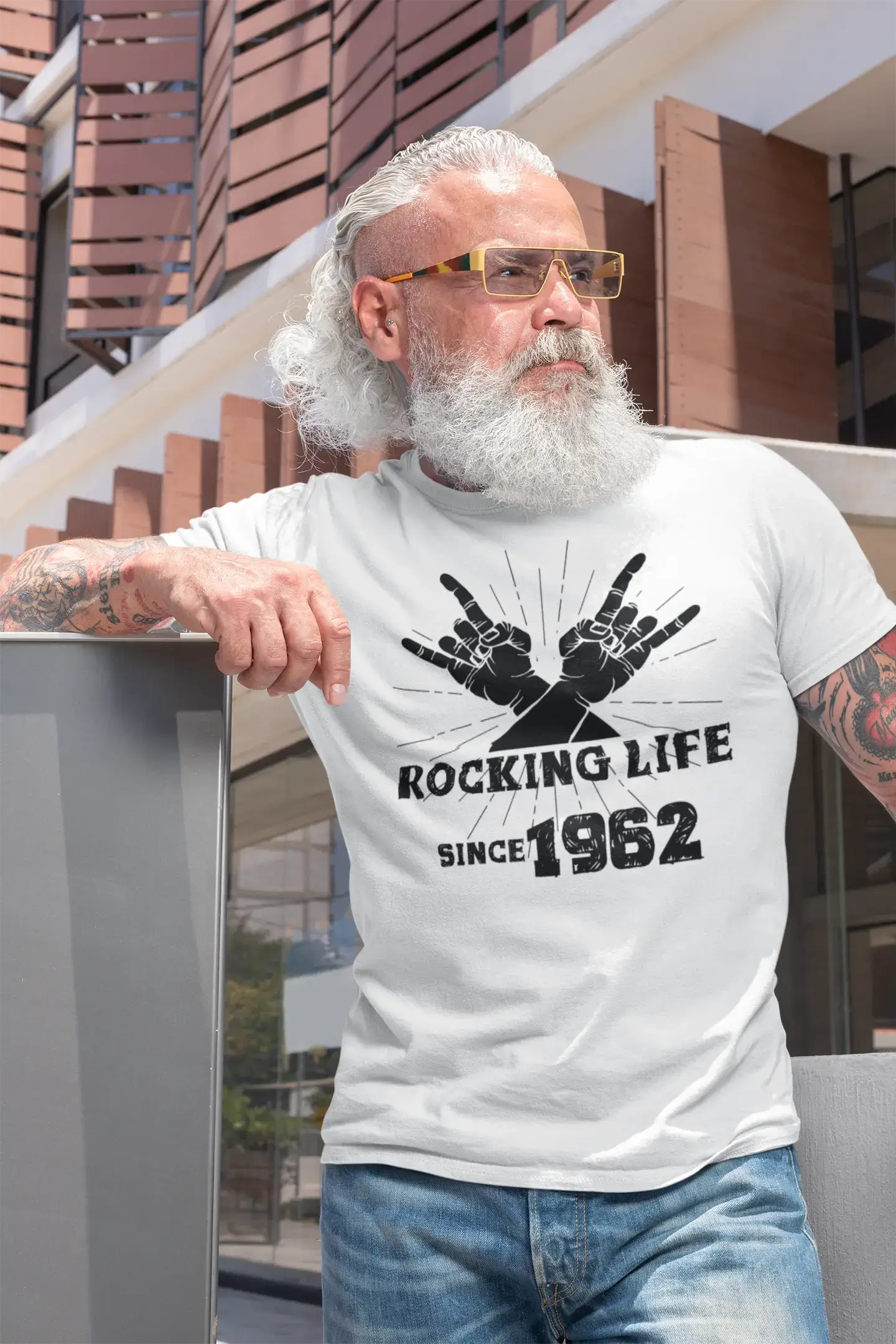 Rocking Life Since 1962 Men's T-shirt White Birthday Gift 00400 Refined Men's Hand